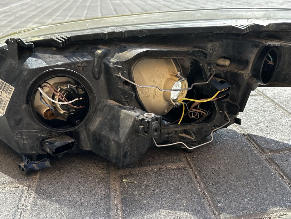 Нижня решітка переднього бампера Renault Megane 3
