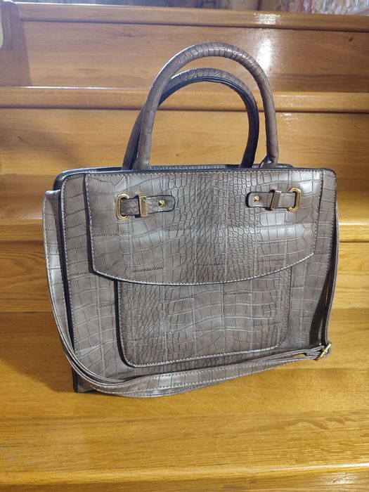 Сумка чемодан дамська сумочка обьємна