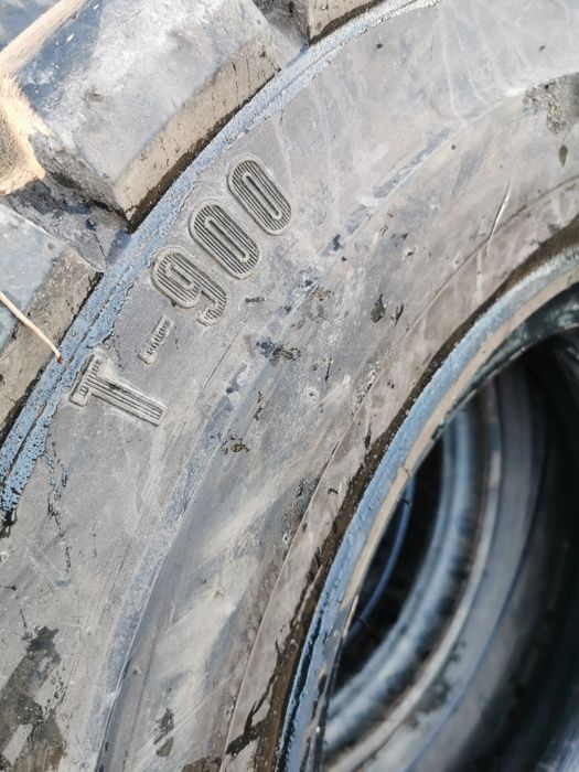 Opony skalne koparka. 10.00 20  T-900