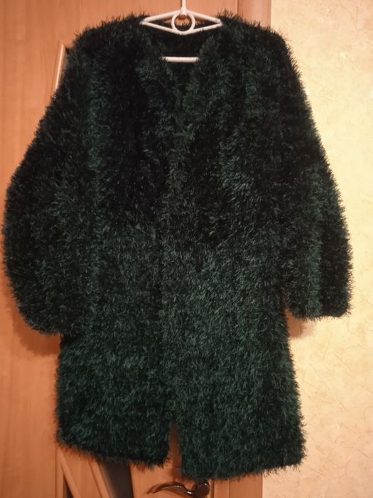Продам шубку из пряжи травка