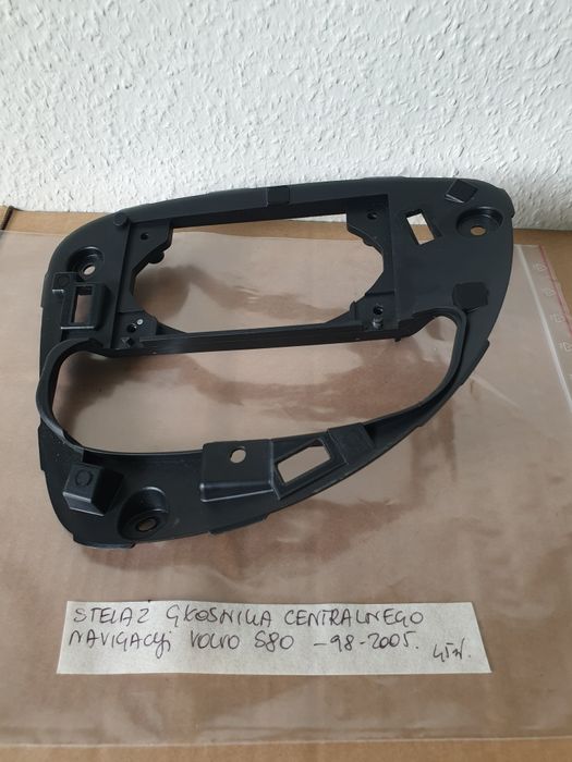 stelaż głośnika centralnego nawigacji volvo S80 98- 05r