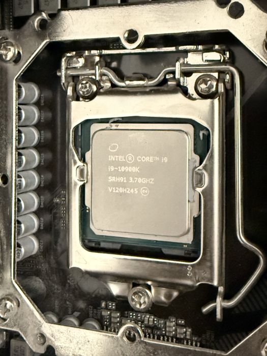 Procesor Intel i9 10900K