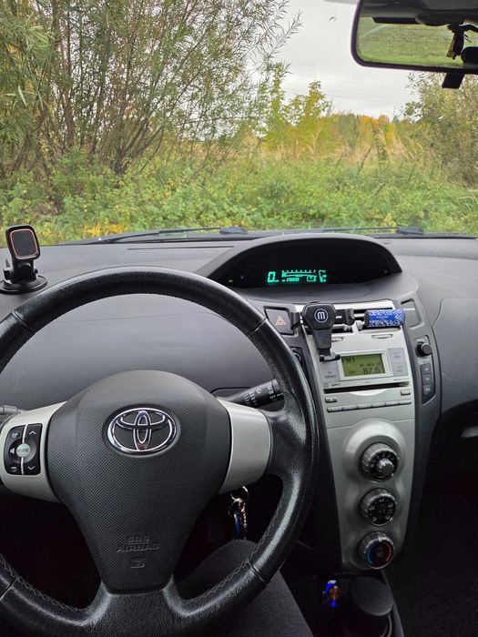 Toyota Yaris II.