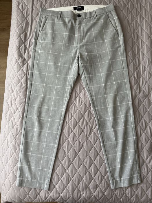 Чоловічі сірі класичні штани Pull&Bear