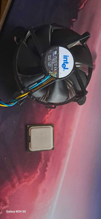 Intl XEON e5450 3.00HZ