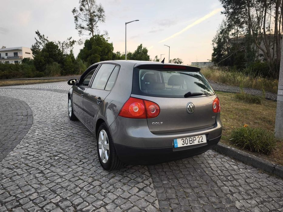 Volkswagen Golf V 1.9 TDI DSG – 2006