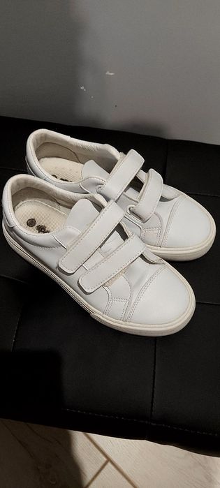 Продам красовки- черевики Adidas