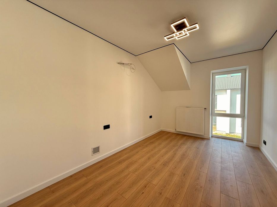 Продаж таунхауса із ремонтом у Крихівцях біля Калинової Слободи