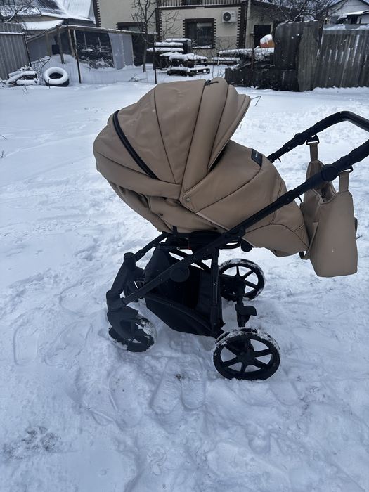 Продам гарнку коляску