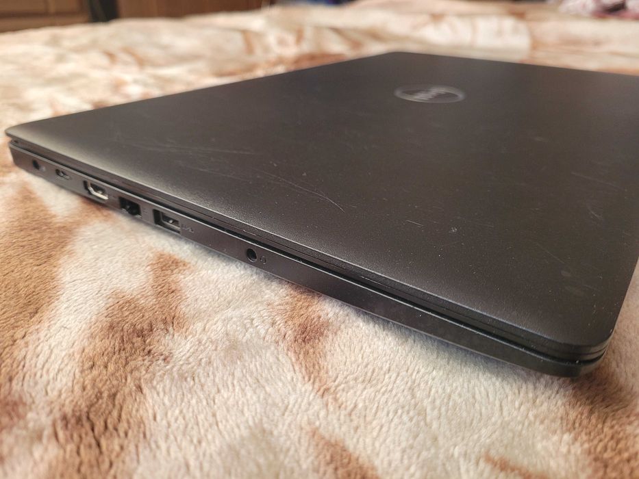 Dell Latitude 3590 Laptop i3-7130U 2.7GHz 8GB 240GB SSD  FHD 15.6"