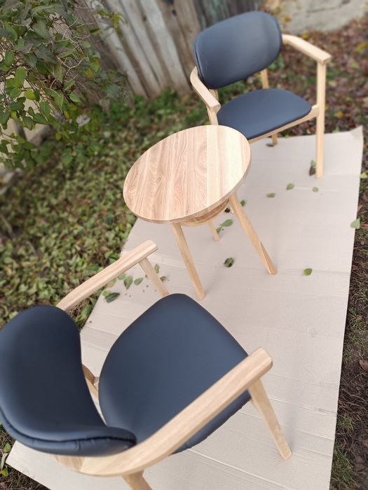 Меблі з дерева ясень