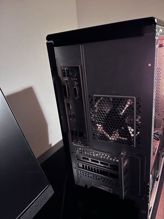 Komputer gamingowy ASUS ROG | Ryzen 5 5600X | RTX 3060 12GB | 16GB RAM | SSD 512GB