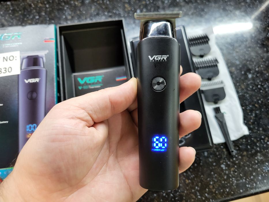 Тример для бороди та вусів VGR