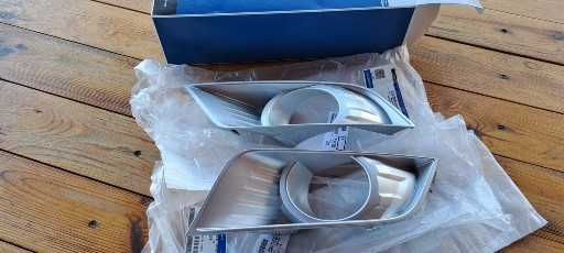 Ramka do halogenu FORD RANGER