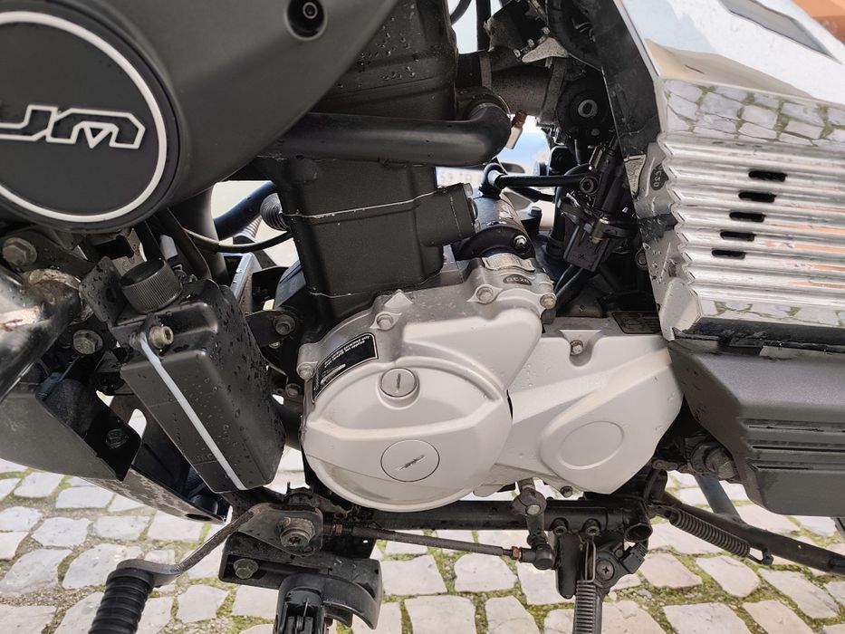 Vendo Motociclo UM Comando 125cc – 2020