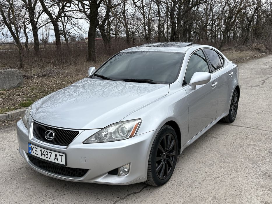 Шикарный Lexus IS 250
