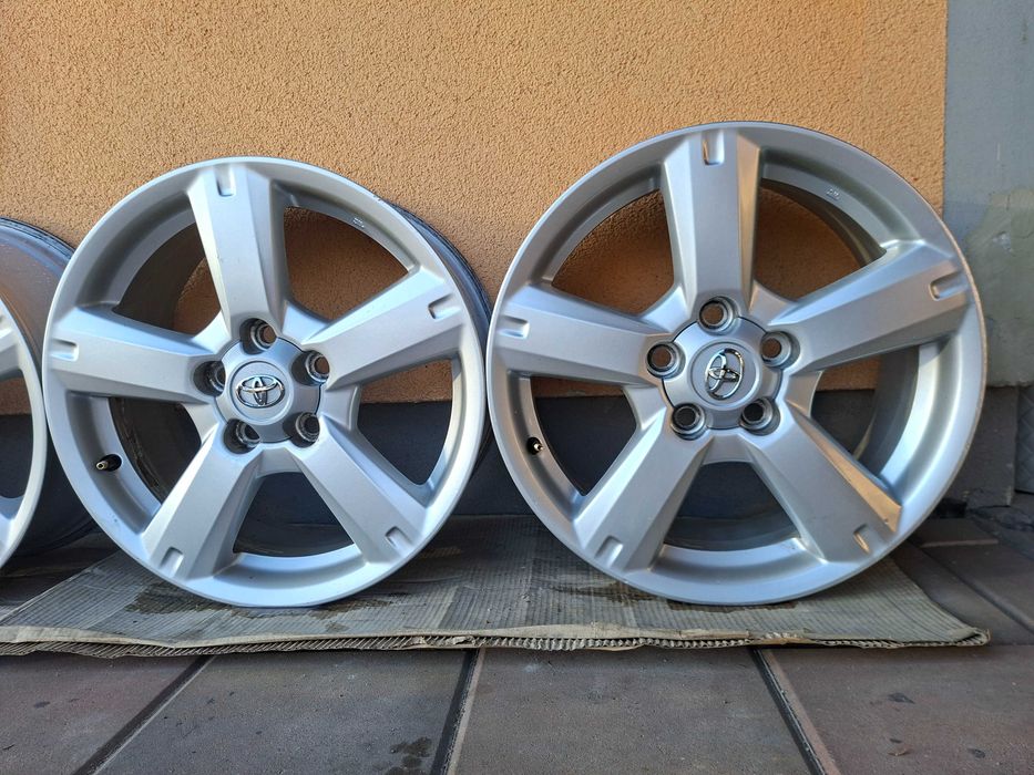 Alu Felgi Aluminiowe 5x114.3 17 Cali Toyota Avensis C-HR Corolla RAV4
