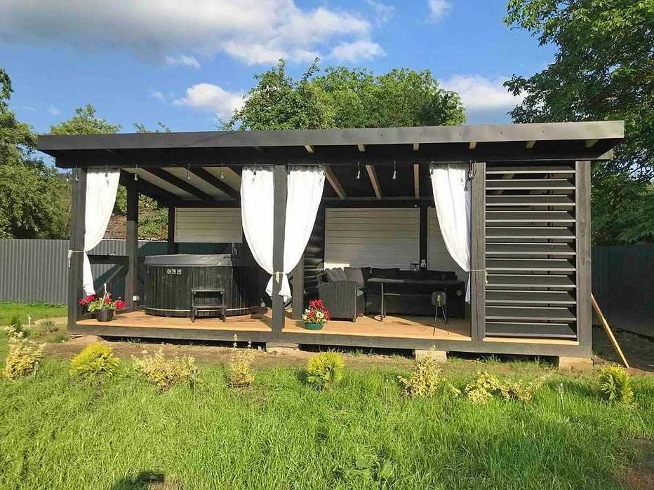 Котедж на 8 осіб з басейном. Сколе