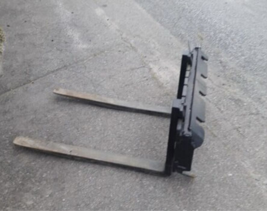 Навантажувач, фронтальний навантажувач, погружчик, бобкат,трактор,