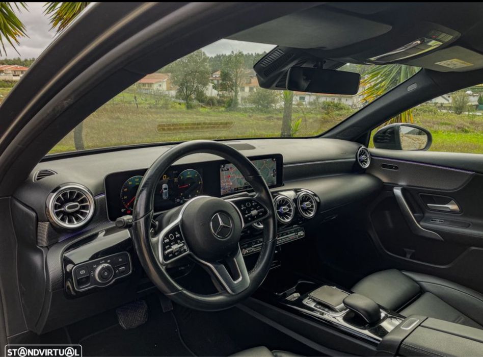 Oportunidade-Mercedes A180D em excelente estado