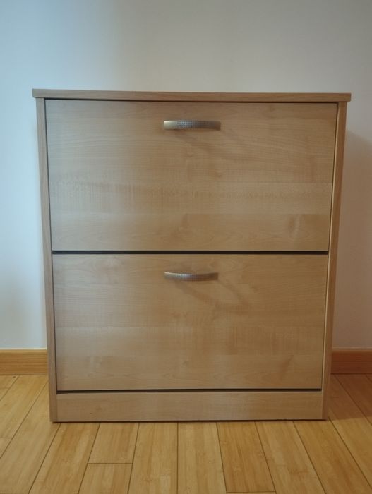 Szafka na buty w kolorze  buk 70×27,5×79 cm – 12 par butów , stan bardzo dobry