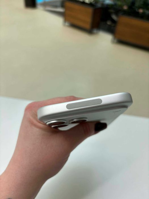 iPhone 17 Pro 256 GB Silver E-SIM | 24 lata gwarn