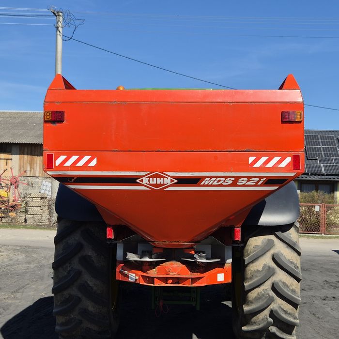 Rozsiewacz nawozów Kuhn MDS 921