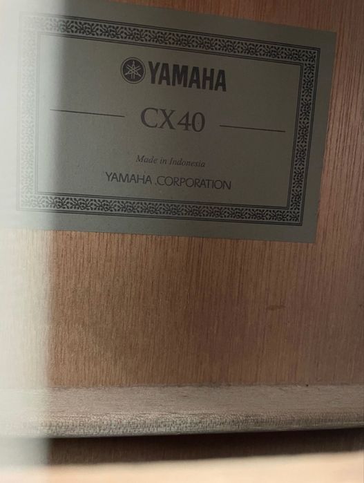 Yamaha CX40 – Guitarra Clássica Eletroacústica