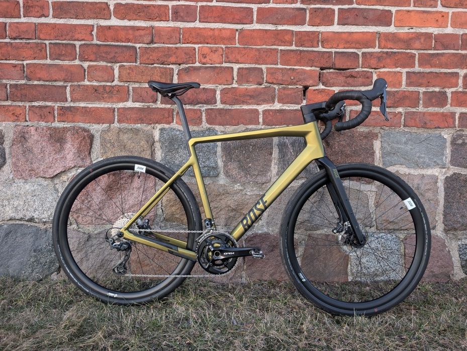 Rower Rose backroad carbon gravel Shimano grx 2x11