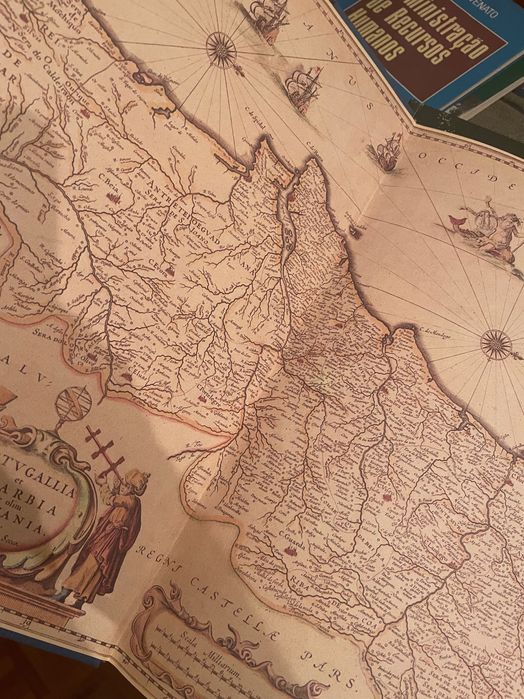 Livro Atlas de Portugal