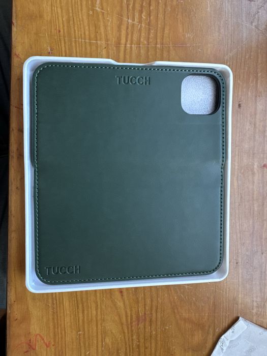 Capa TUCCH p/ Iphone 13 tipo carteira