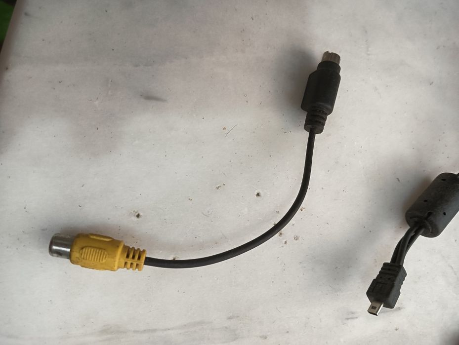 Vários  Cabos S-video RCA