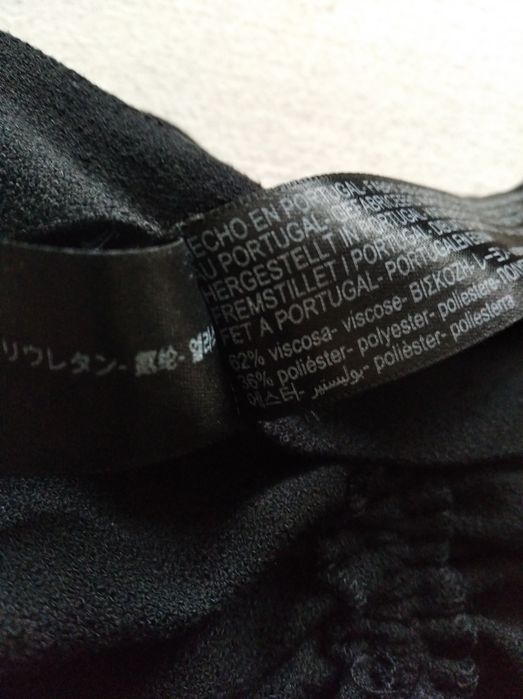 Czarna spódnica damska firmy Massimo Dutti