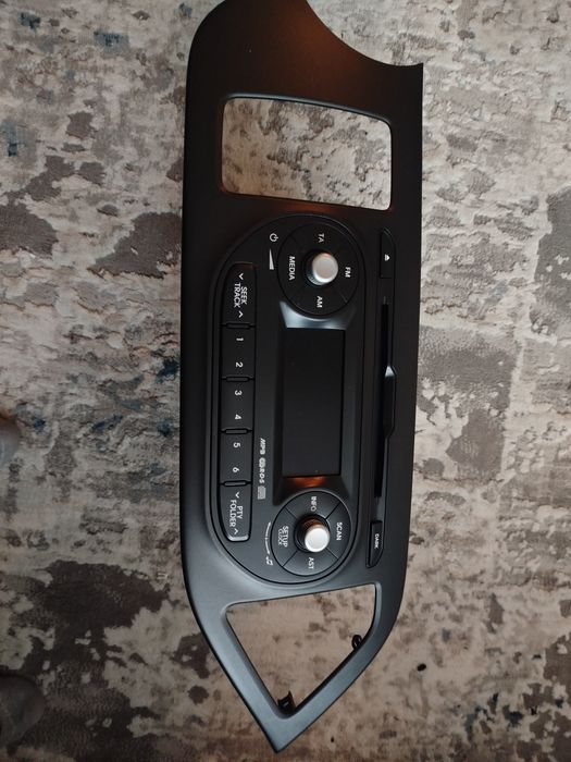 Продам магнітолу Кіа-піканто.