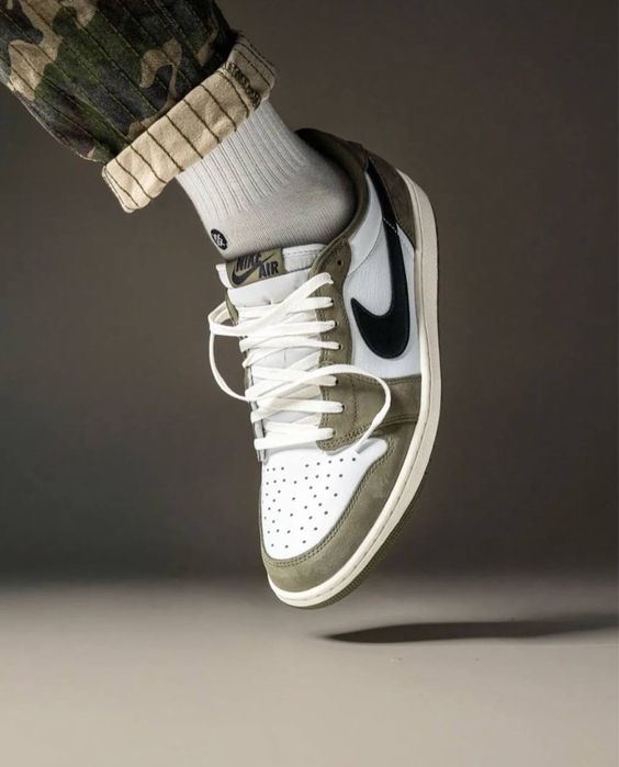 Кросівки Nike Air Jordan 1 Low OG