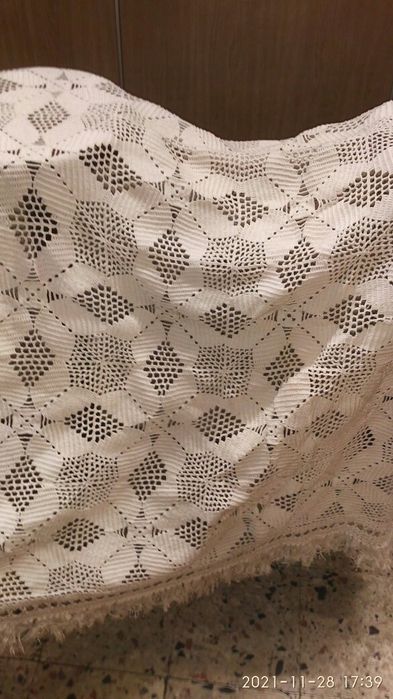 Colcha renda feita á mão com cerca de 200×190 antiga