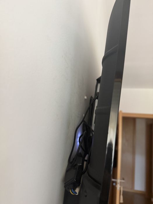 Tv smart 32”  Silver