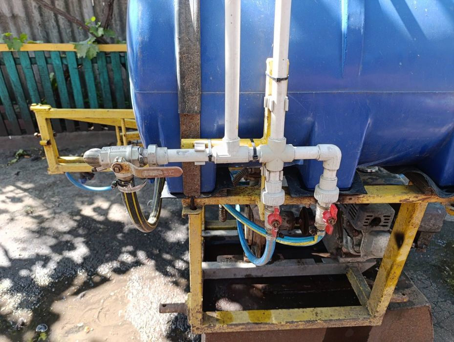 Саморобний оприскувач до міні-трактора