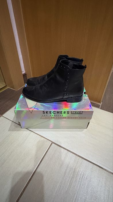 Sprzedam damskie kozaczki botki