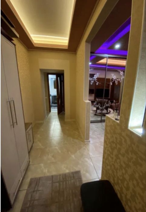 Продается уютная и просторная 2к /квартира Сталинка ,в Центре города!