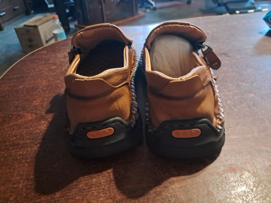 Продам мужские кожаные туфли