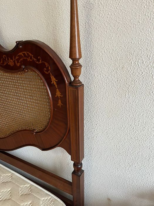 Cama madeira maciça