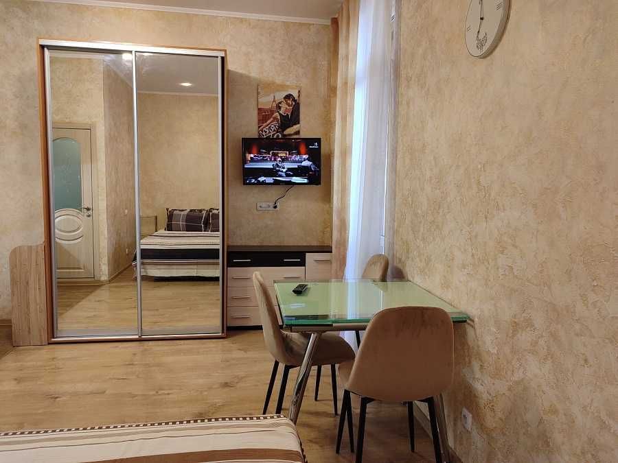 Апарт готель Левада метро квартири подобово Автовокзал Аєрокосмічний