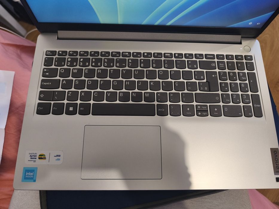 Notebook Lenovo 2024