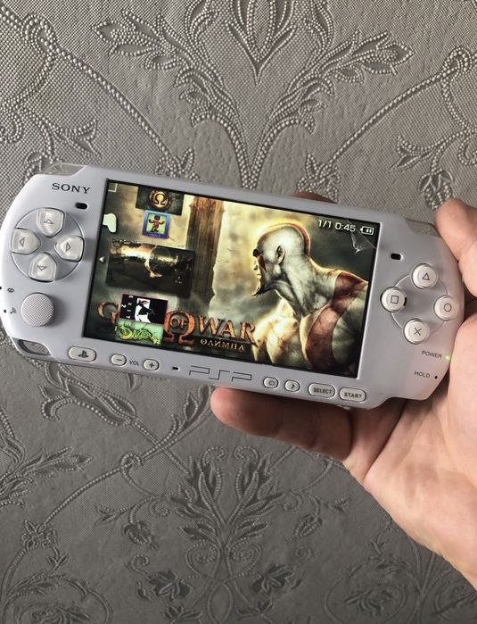 Psp sony 3008 біла блискуча + комлект