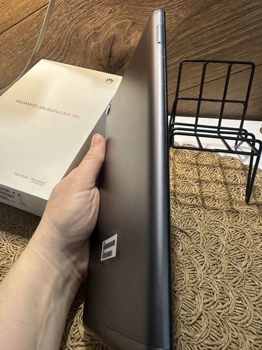 Планшет Huawei MediaPad M5 8.0