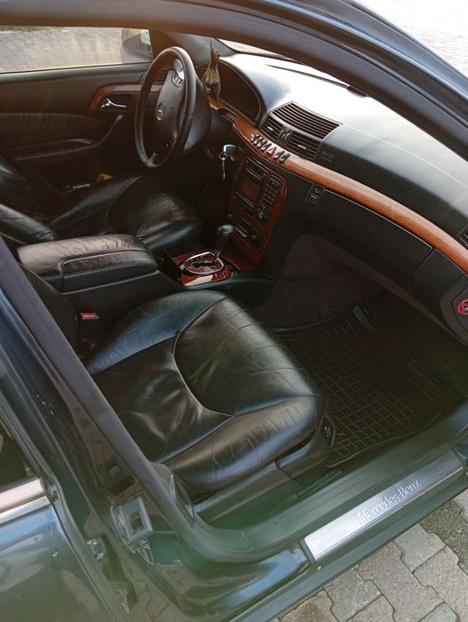 Продам нерозмитнене авто Мерседес S220