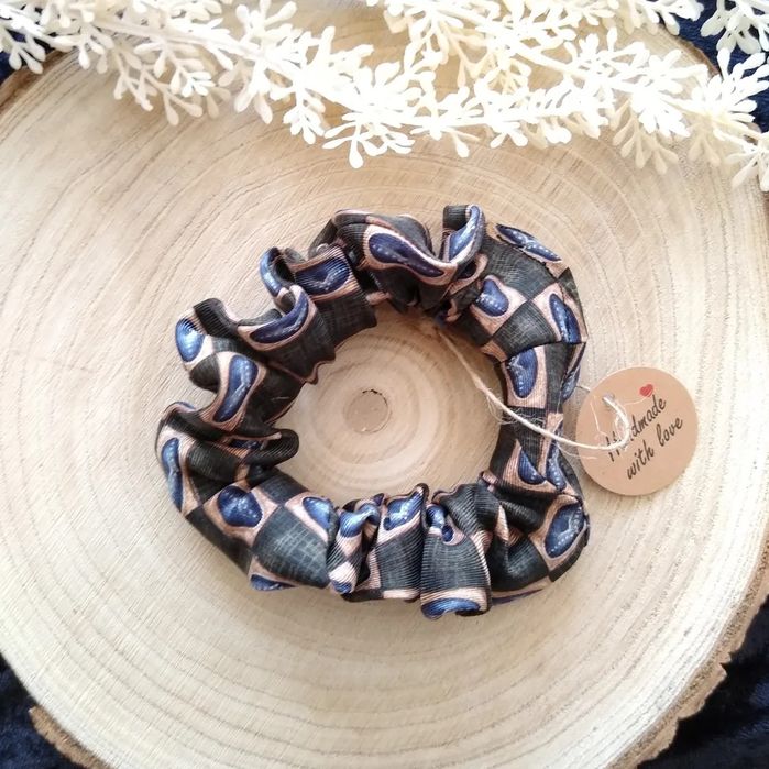 Nowa jedwabna gumka scrunchie