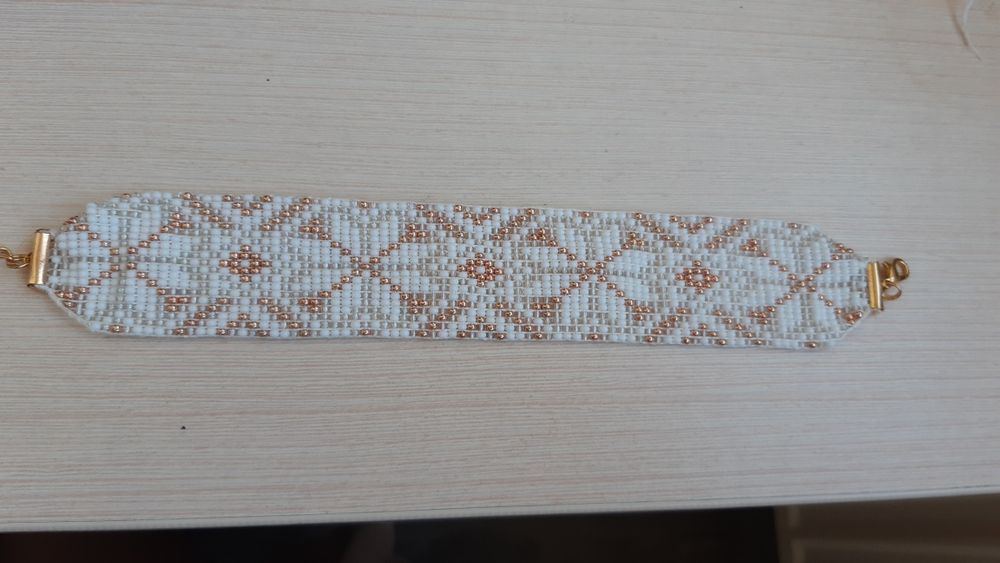 Браслеты из бисера