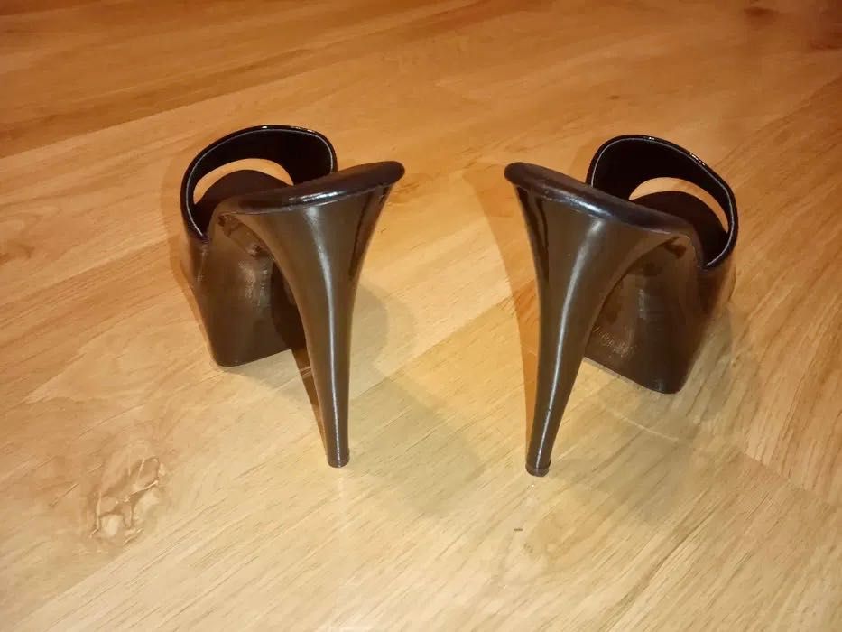 24/ Szklanki gogo czarne 36 klapki szpilki 15cm lakierowane pole dance